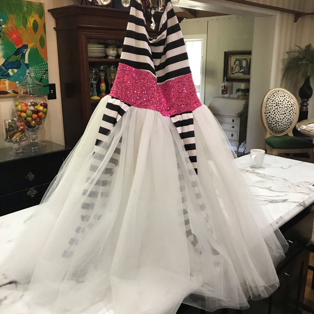 Dance costume